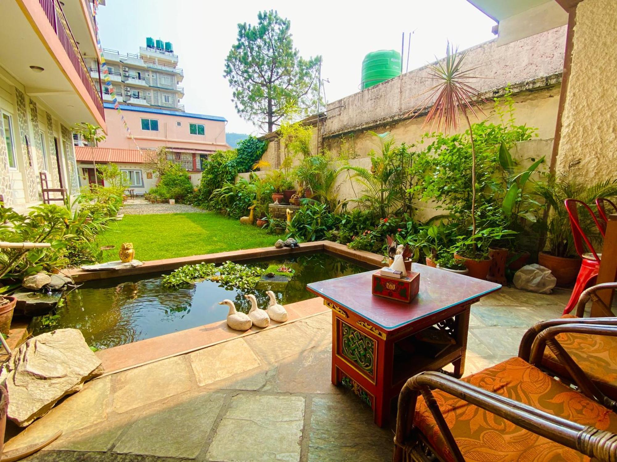 Three Jewels Boutique Hotel Pokhara Exteriör bild