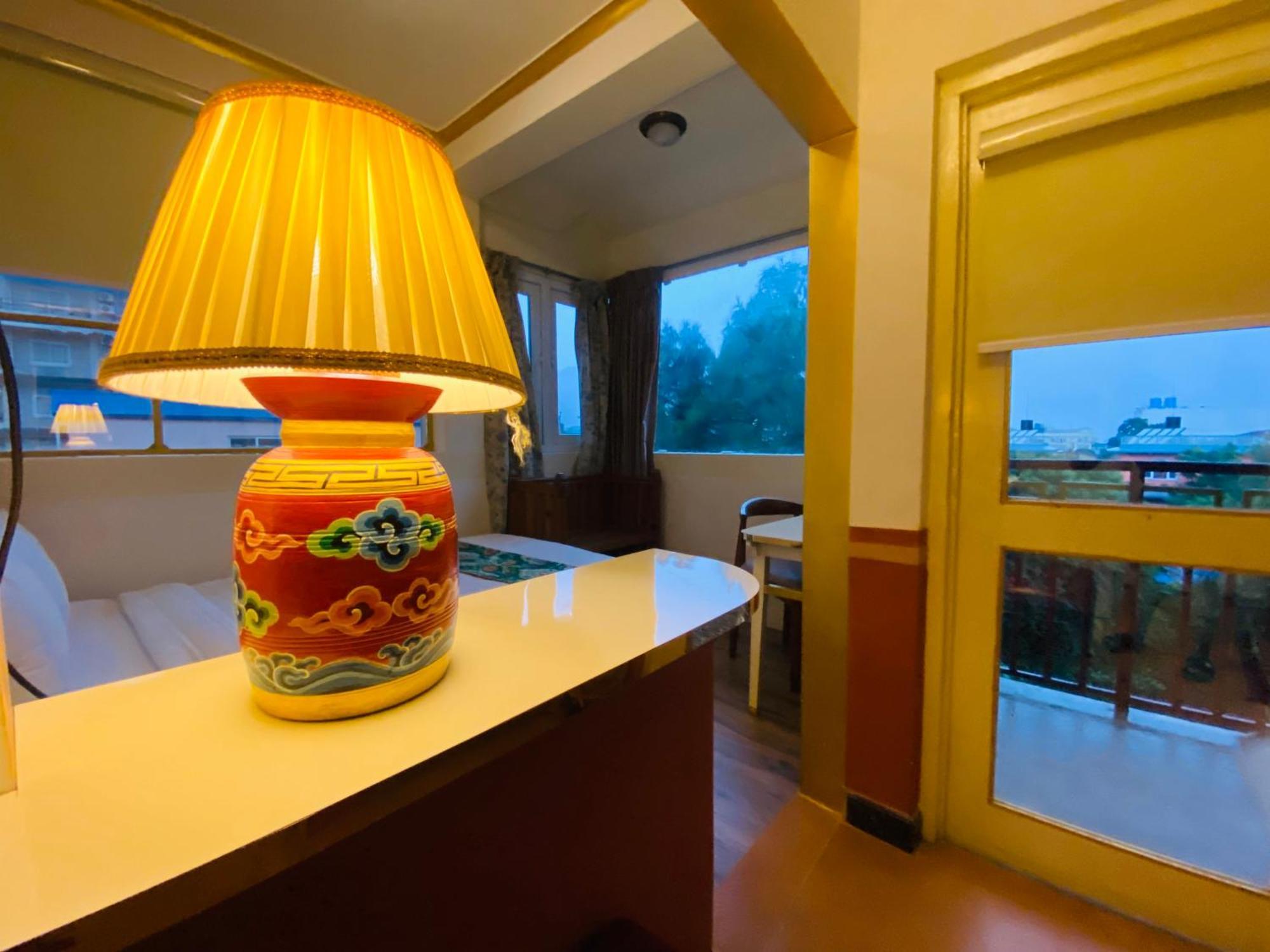 Three Jewels Boutique Hotel Pokhara Exteriör bild