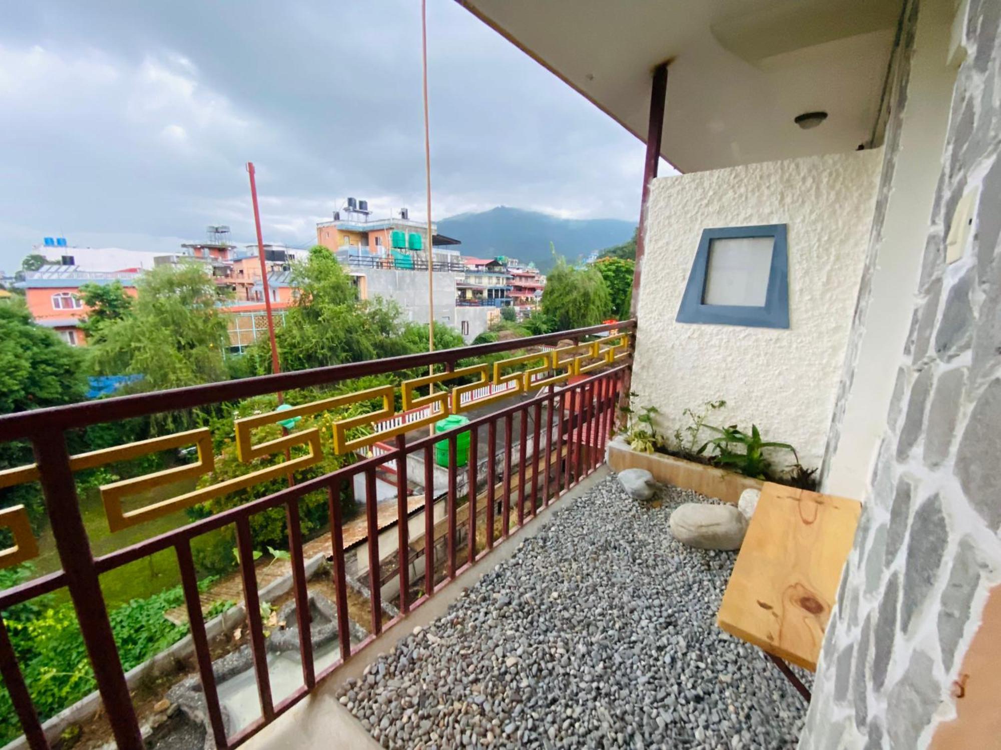 Three Jewels Boutique Hotel Pokhara Exteriör bild