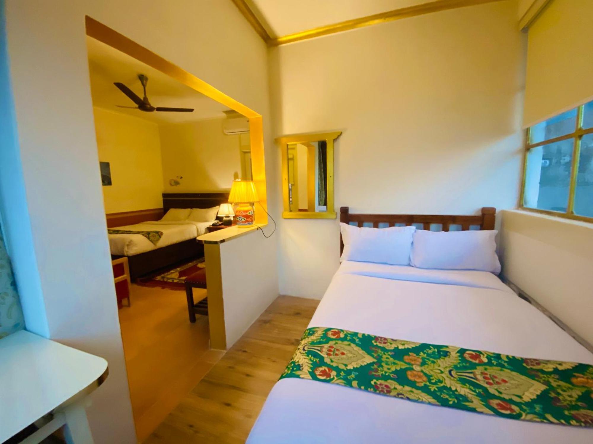 Three Jewels Boutique Hotel Pokhara Exteriör bild