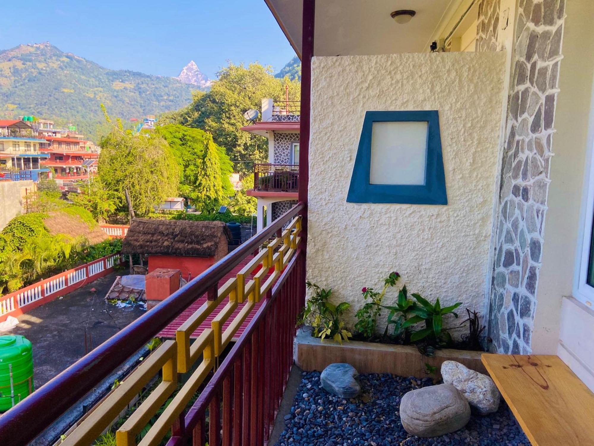 Three Jewels Boutique Hotel Pokhara Exteriör bild