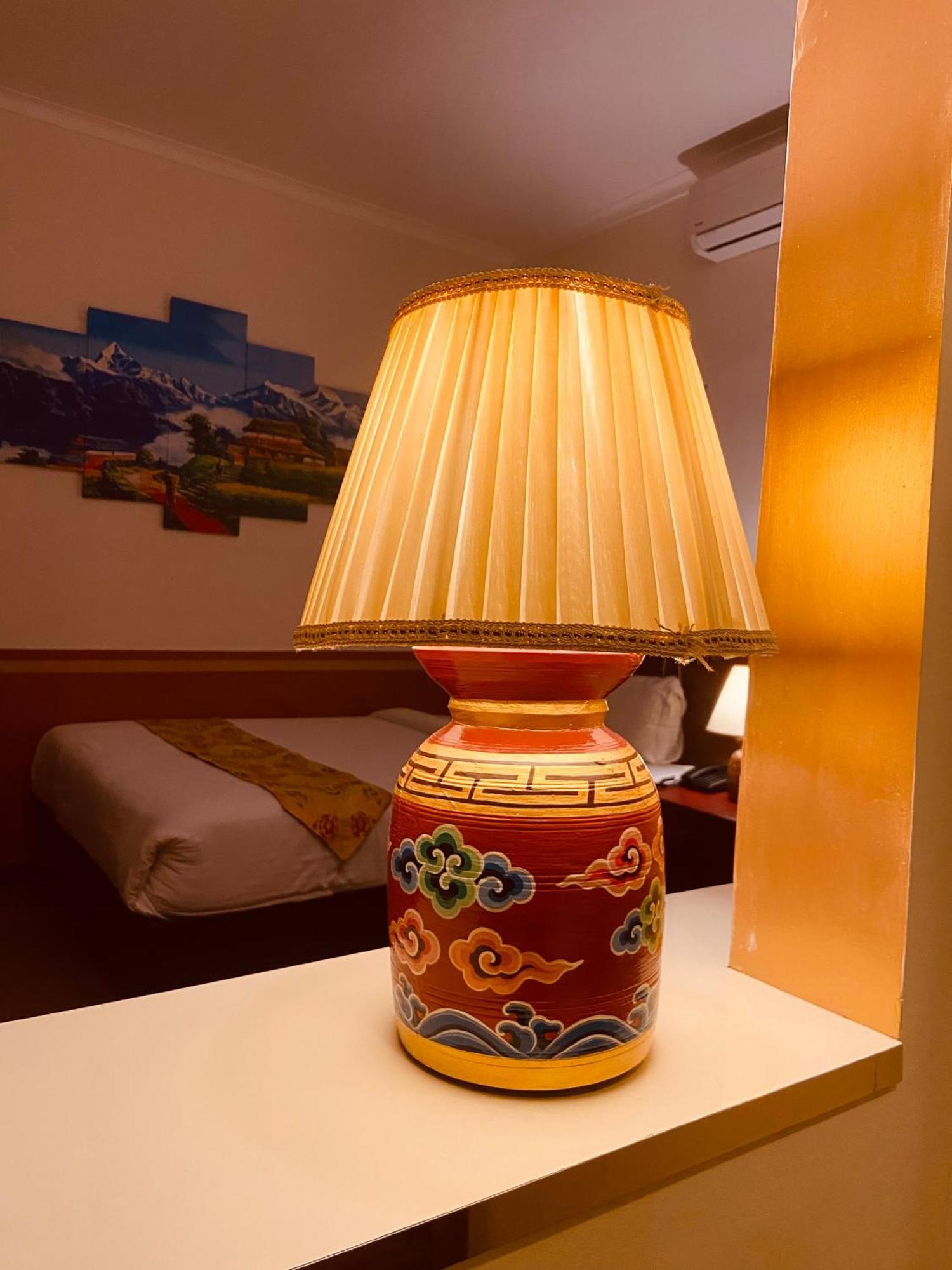 Three Jewels Boutique Hotel Pokhara Exteriör bild