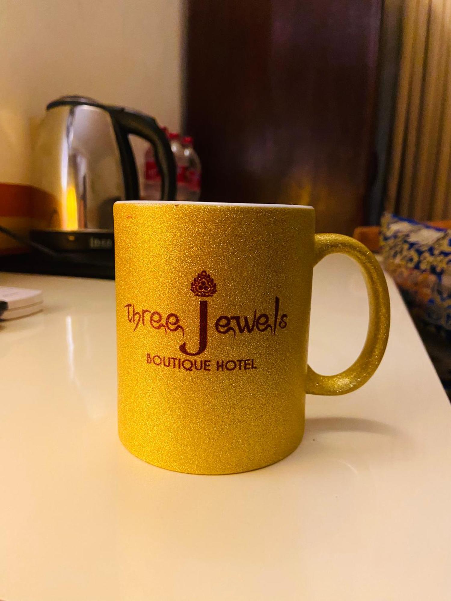 Three Jewels Boutique Hotel Pokhara Exteriör bild