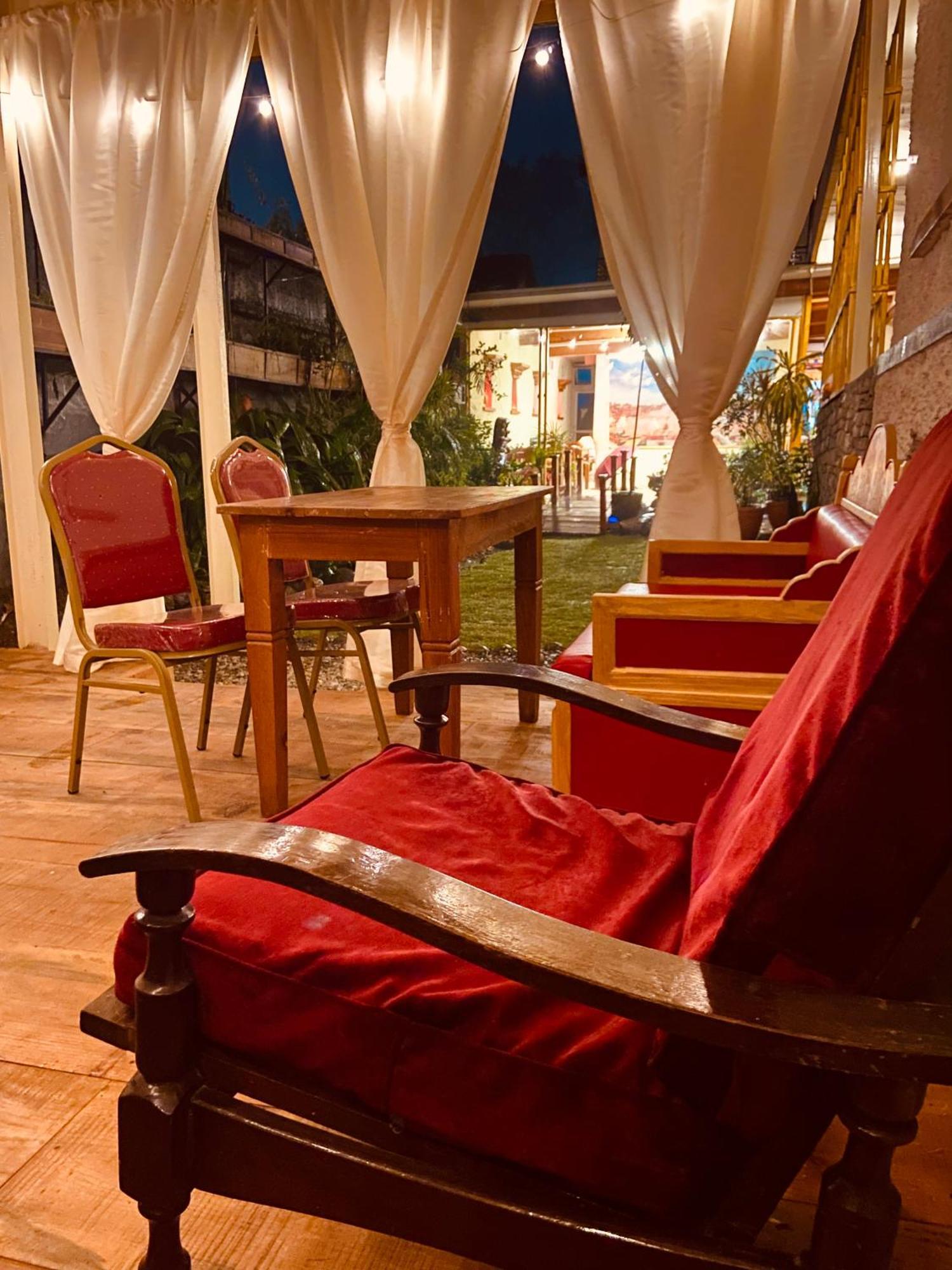 Three Jewels Boutique Hotel Pokhara Exteriör bild